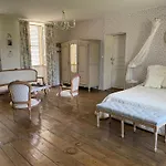 Logis De La Melissiere Bed & Breakfast